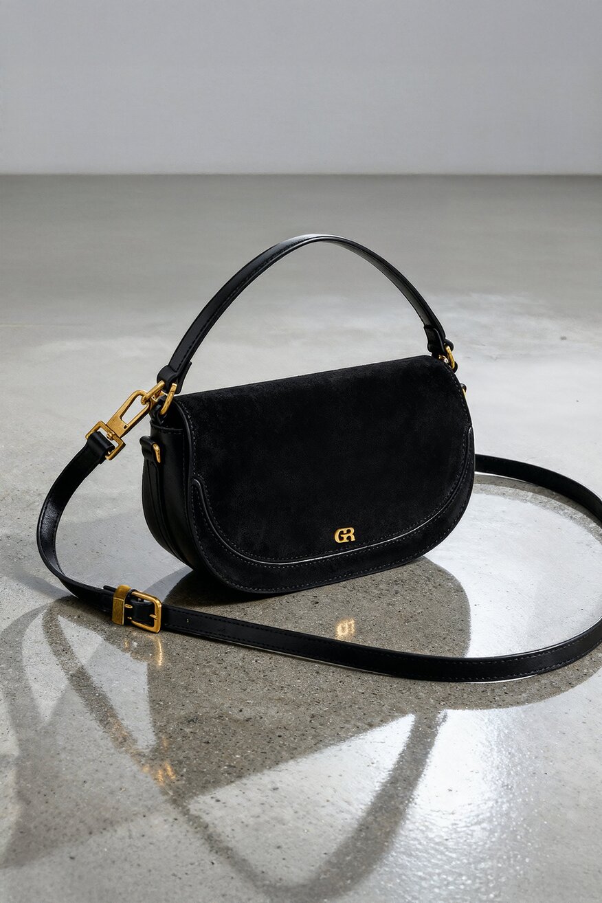 
                Дамска чанта Gino Rossi ЧЕРЕН - 5906751377420