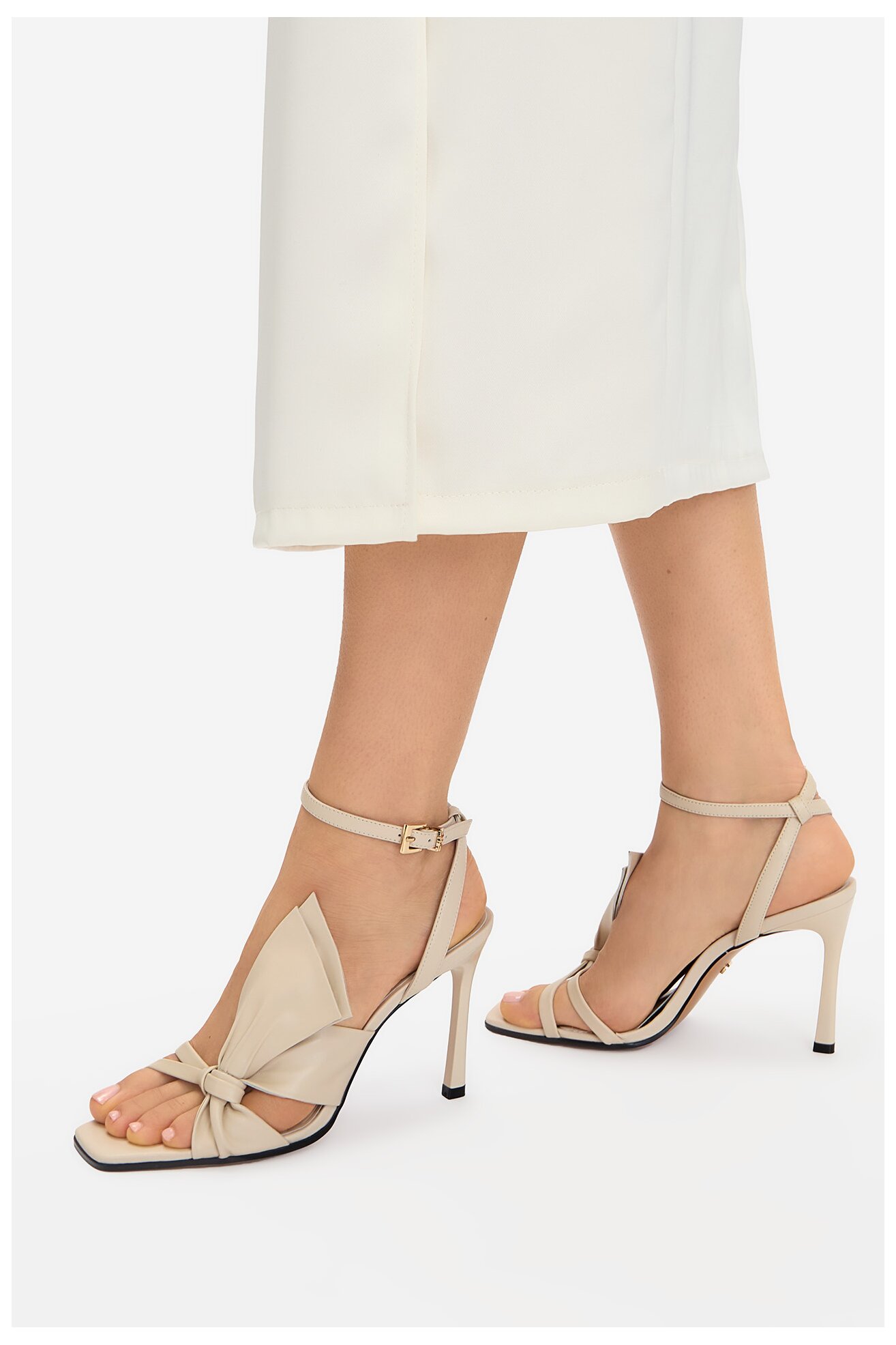 Sandały Gino Rossi EO-LT23-310 Biały