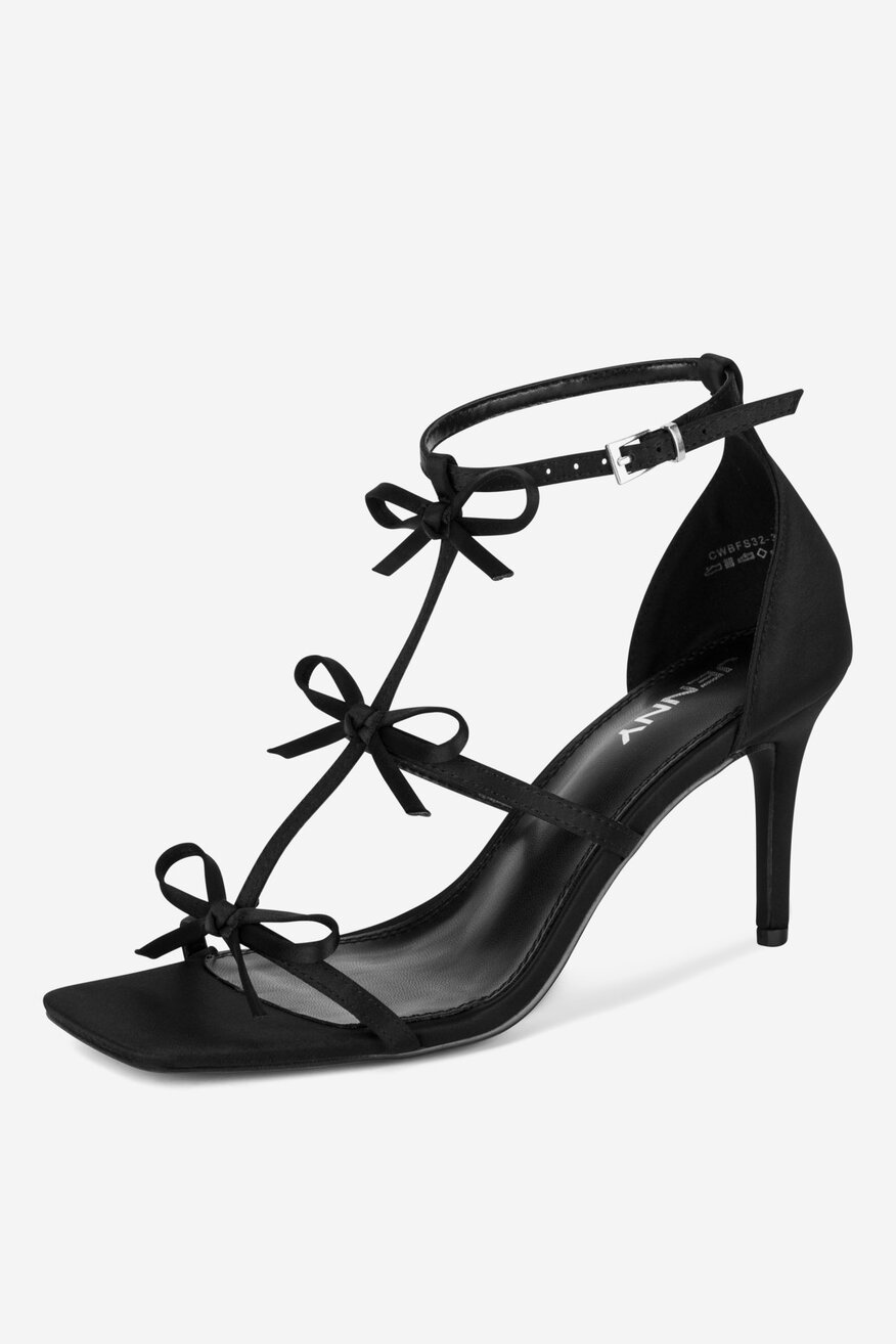 
                Сандалі Jenny ЧОРНИЙ - 5903698724089