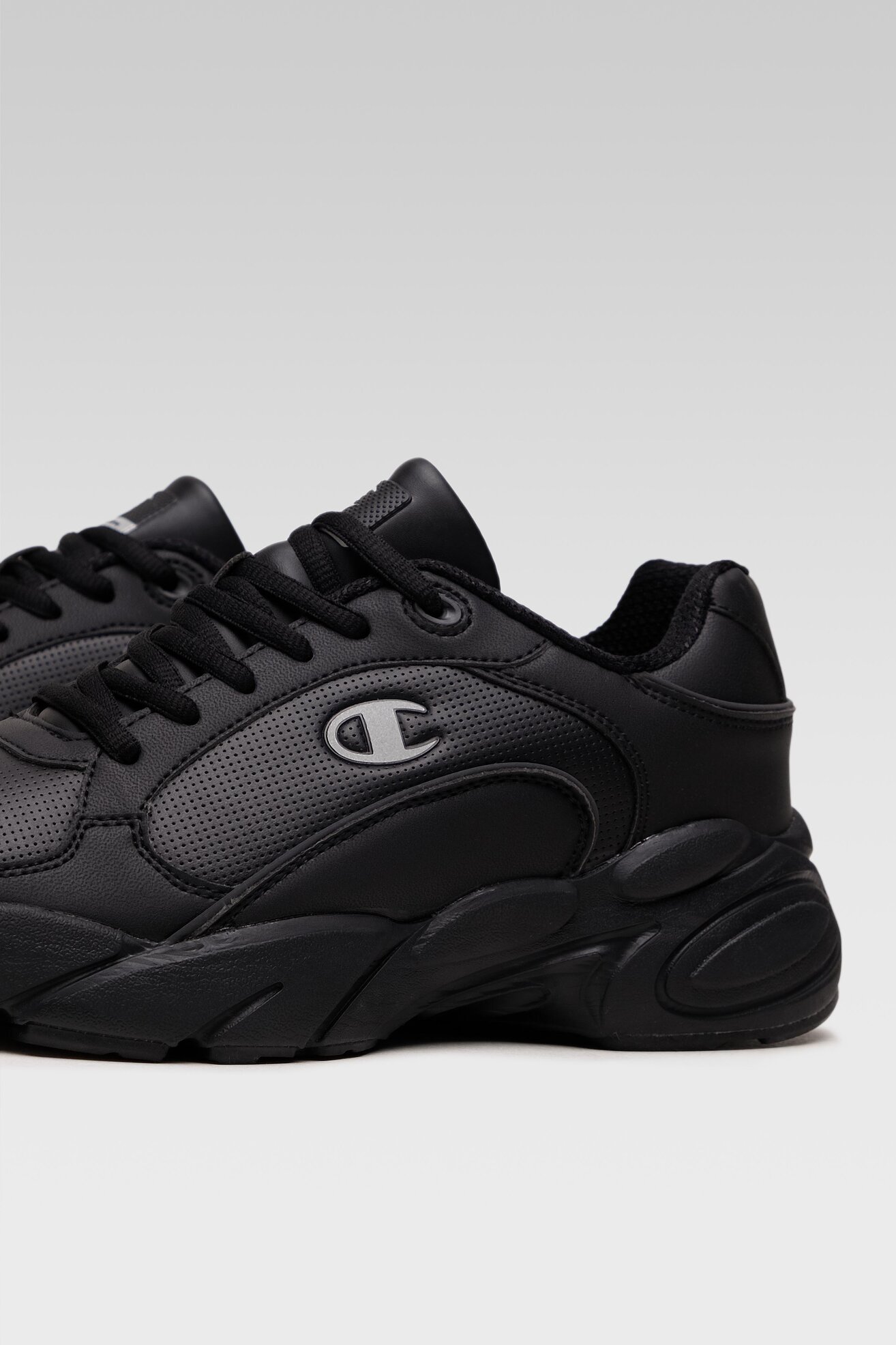 Obuwie sportowe Champion BLACK OUT S21757-KK001 Czarny