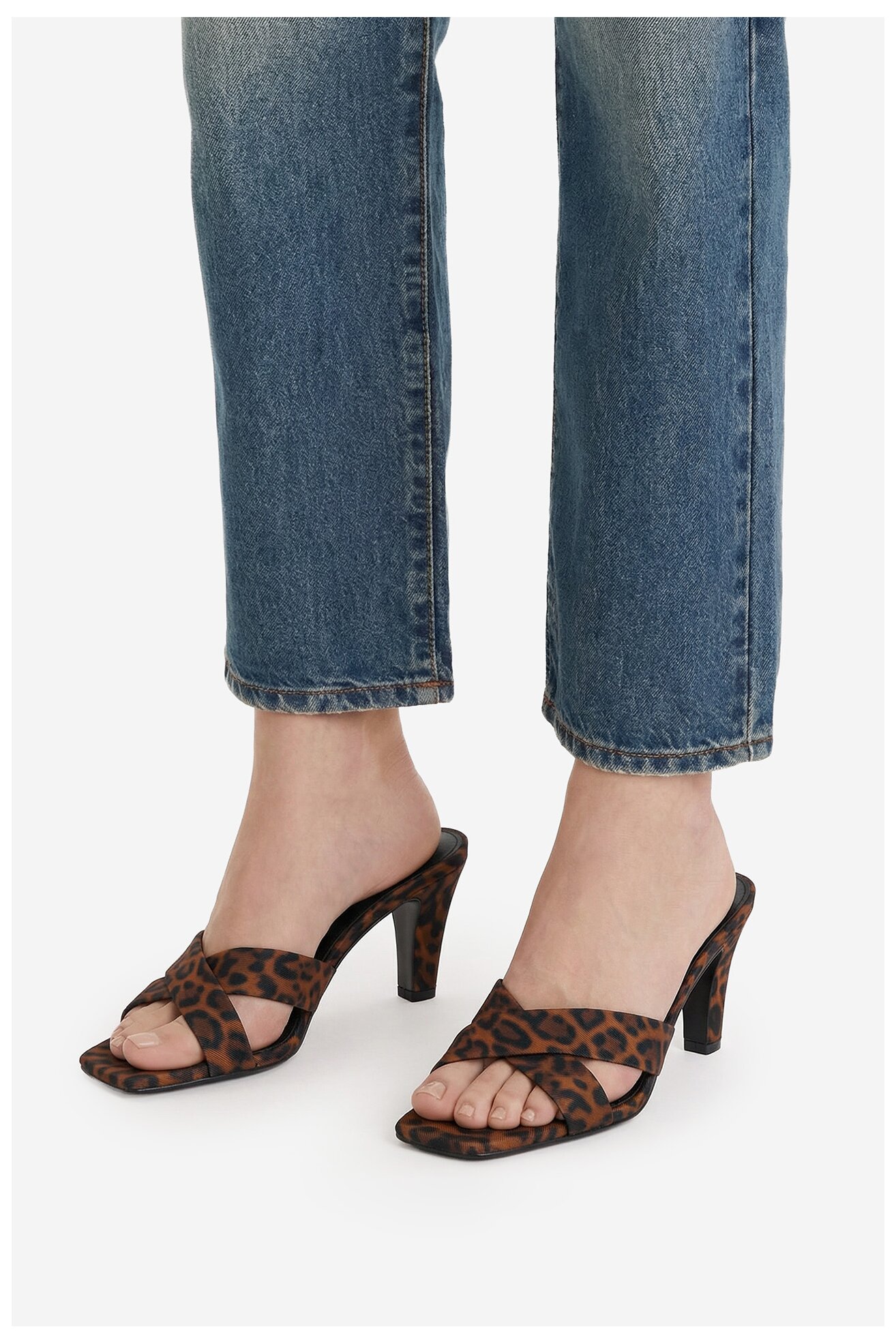 Klapki Gino Rossi EO-GL95F-970 Brązowy