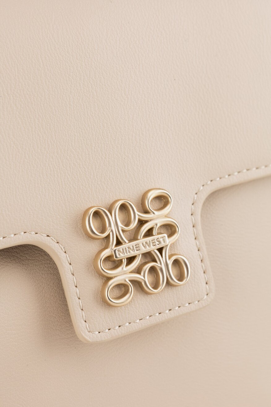 
                NINE WEST - Mały plecak miejski - 5904862911328