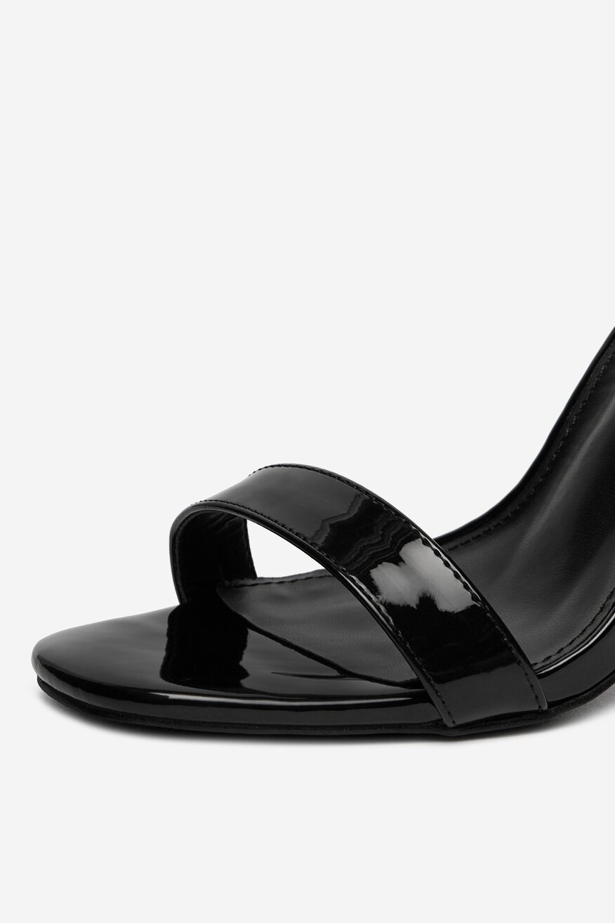 
                Szandál DeeZee FEKETE - 5906751095577