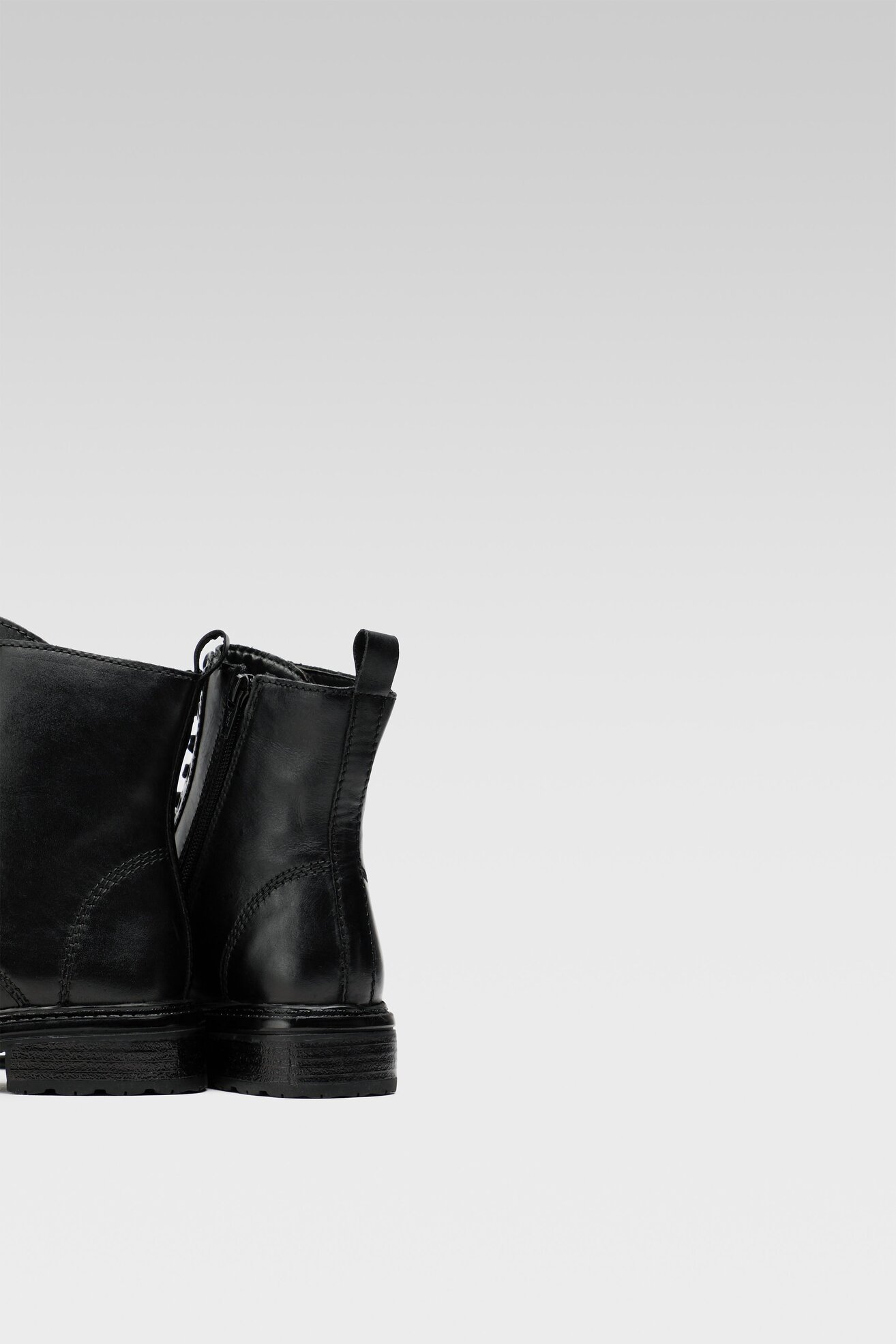 Trzewiki Lasocki WI23-LIEGI-02 Czarny