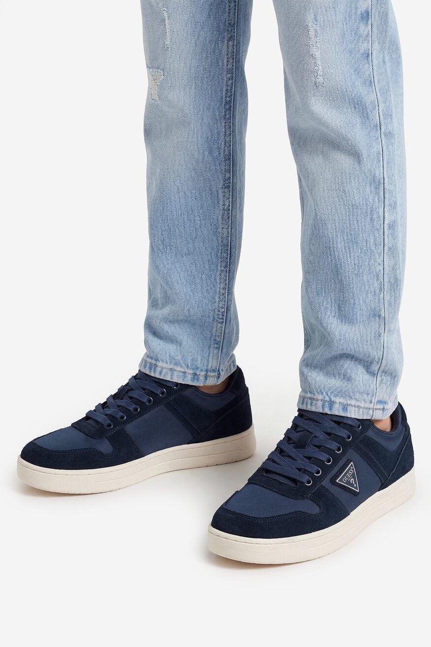 
                Кросівки GUESS ТЕМНО-СИНІЙ - 5906751885970