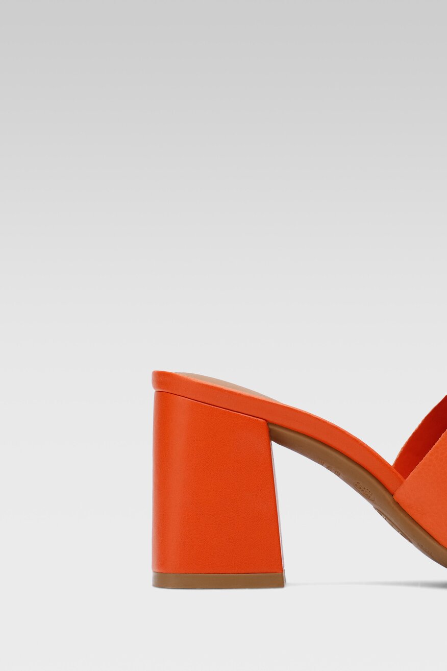 
                Sergio Bardi - Skórzane klapki pomarańczowe - 5904248632823