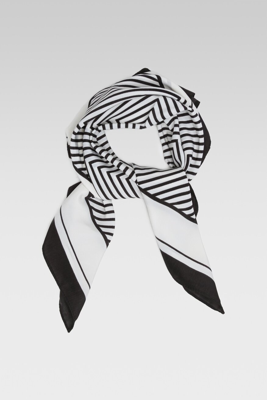 Хустка Жіноча Jenny Fairy ЧОРНИЙ - 5904862465210