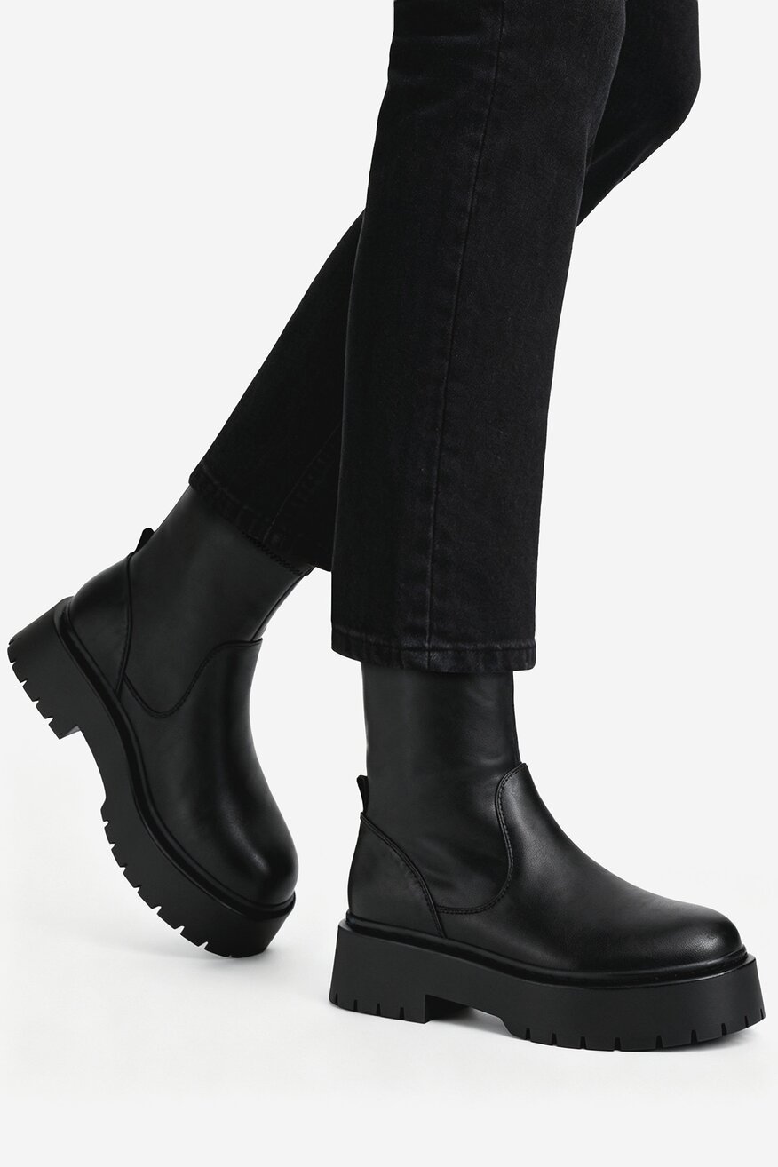 
                Bokacsizma DeeZee FEKETE - 5906751289266