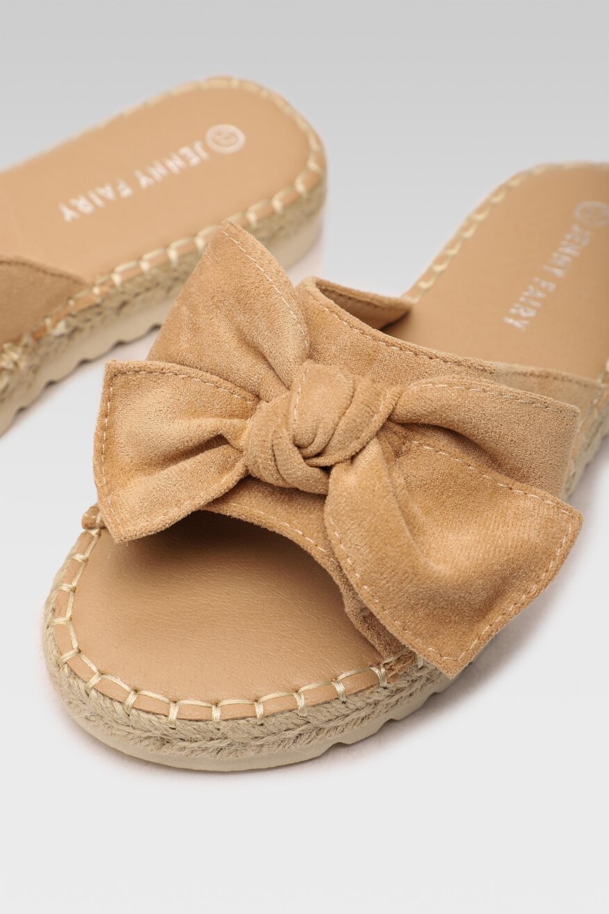 
                Jenny Fairy - Klapki z aplikacją beżowe - 5903698464466