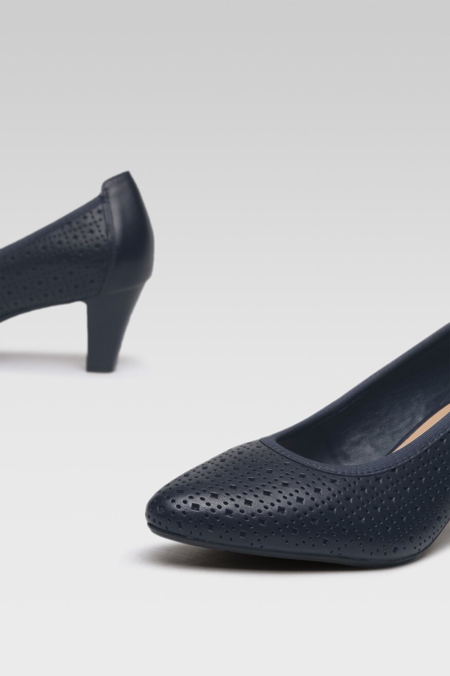 Lasocki - Skórzane czółenka granatowe - 5904862501291