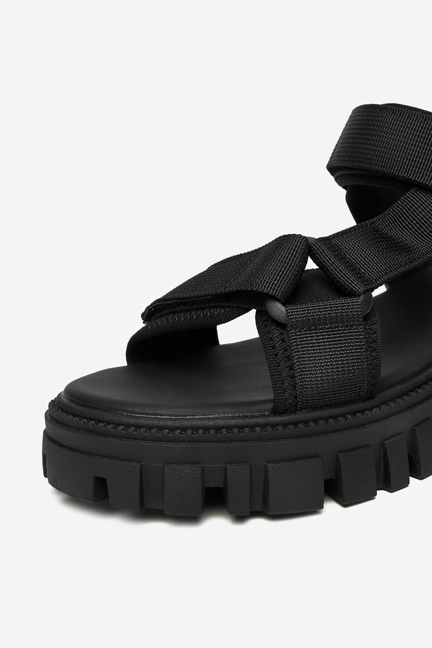 
                Сандалі Jenny ЧОРНИЙ - 5906751633373