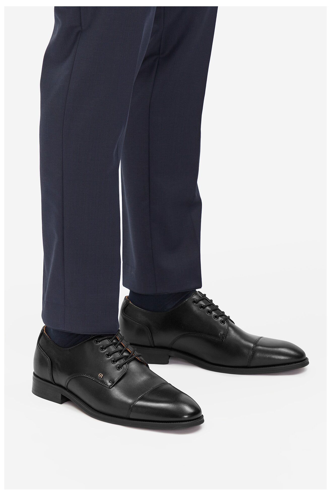 Półbuty Gino Rossi EO-MARTINO-02 125AM Czarny