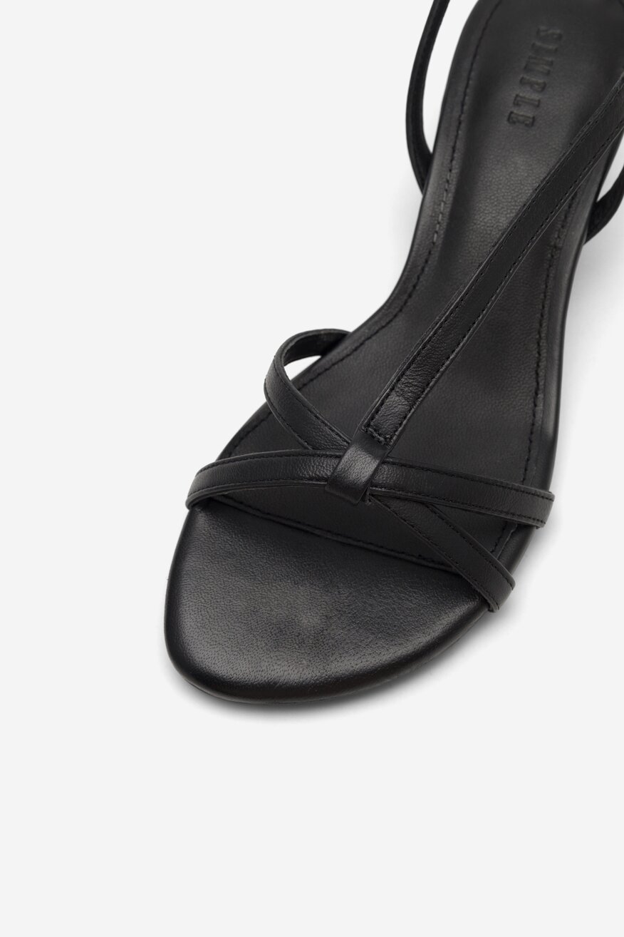 
                SIMPLE - Skórzane sandały czarne - 5904862667522