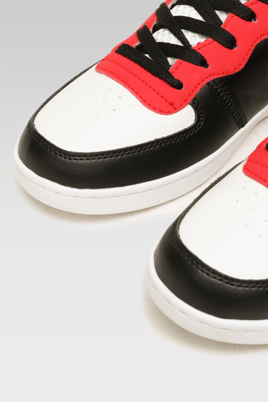 
                Fila - NOCLAF CB LOW - 8719477710016