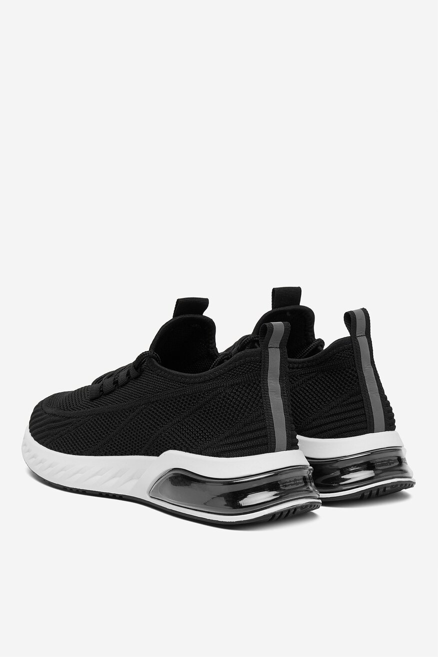 
                Кросівки Jenny ЧОРНИЙ - 5906751708439