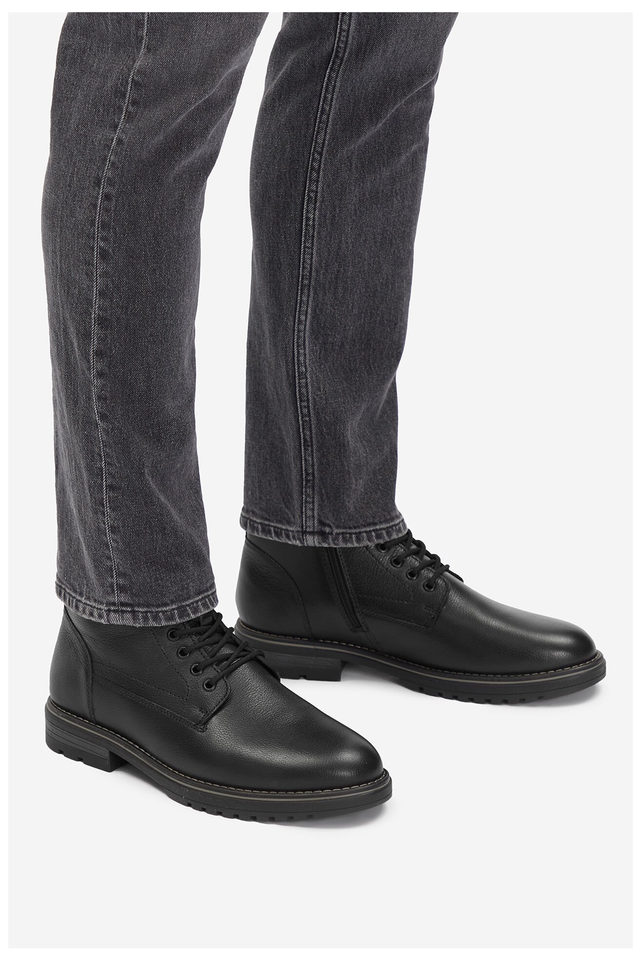 Šněrovací vyšší obuv Lasocki CEO-CAMARO-04 MI24 ČERNÁ