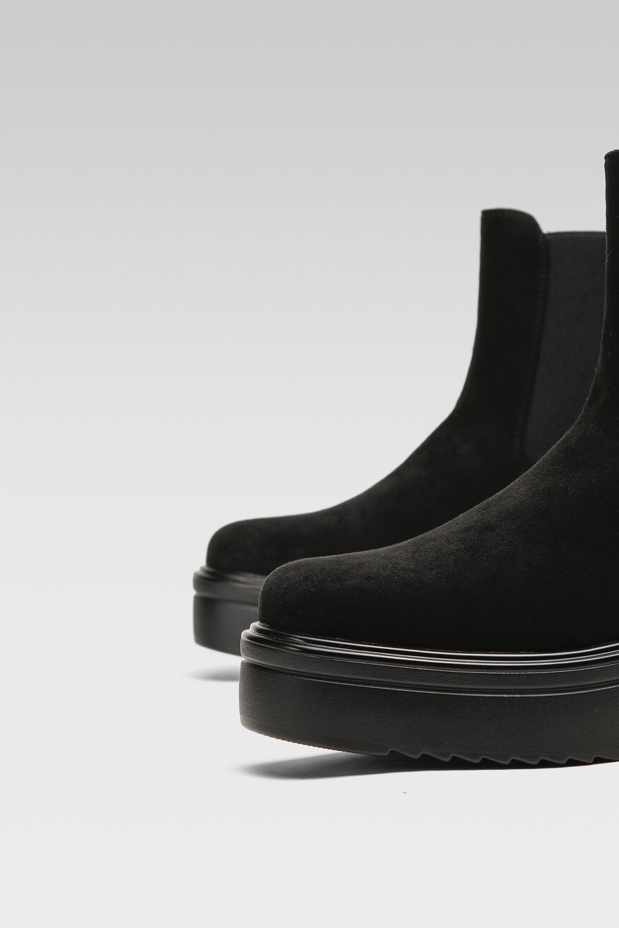 
                Боти Jenny Fairy ЧЕРЕН - 5904862233024