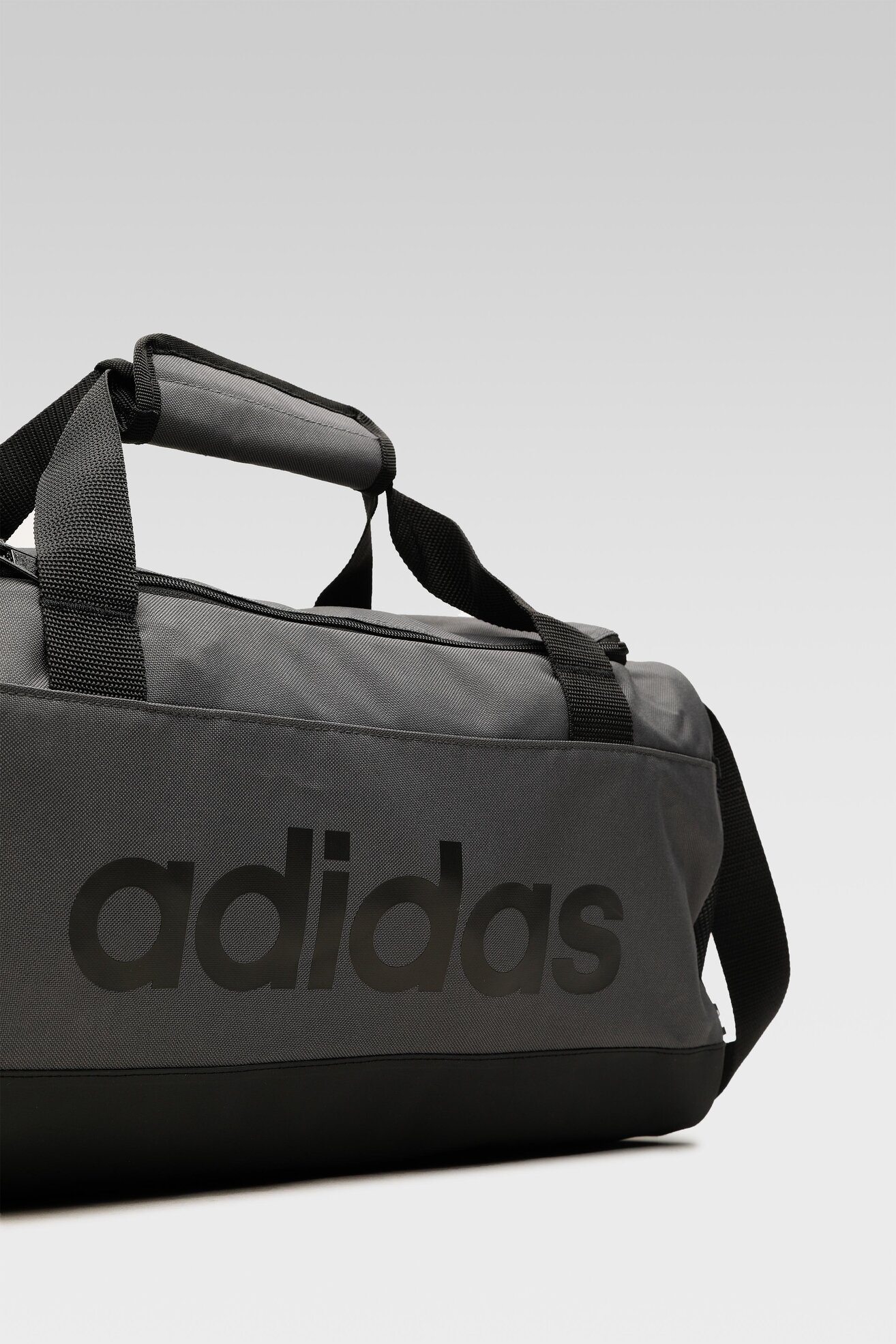 Torba adidas LINEAR DUFFEL S H58229 Czarny