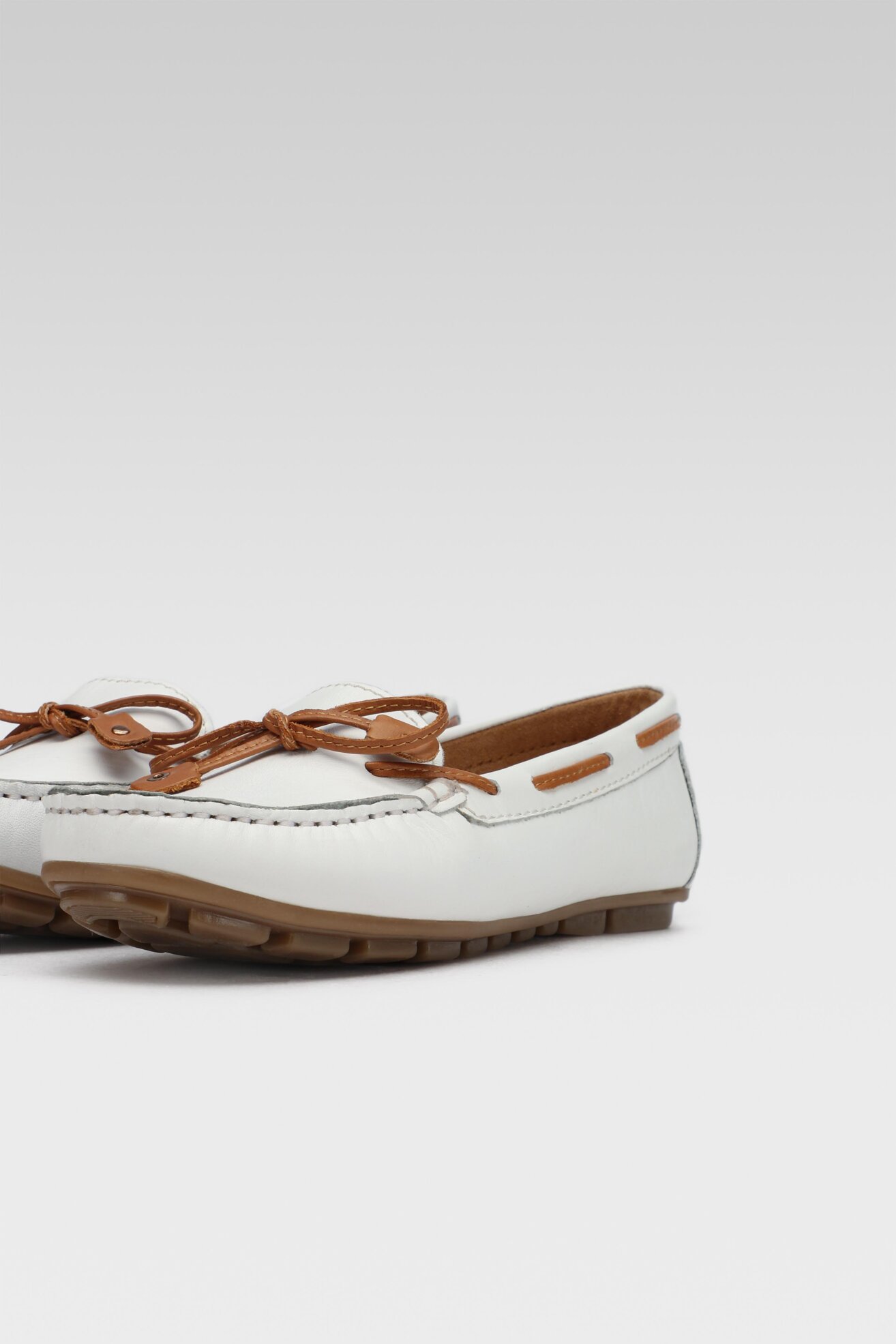 Półbuty Lasocki ARC-NAVONA-02EC Biały