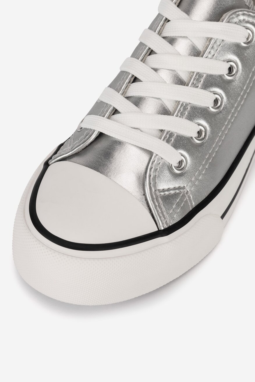 
                Кецове DeeZee СРЕБРИСТ - 5905588804901