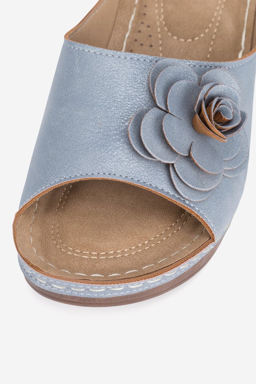 Clara Barson - Klapki na koturnie - 5905588588252