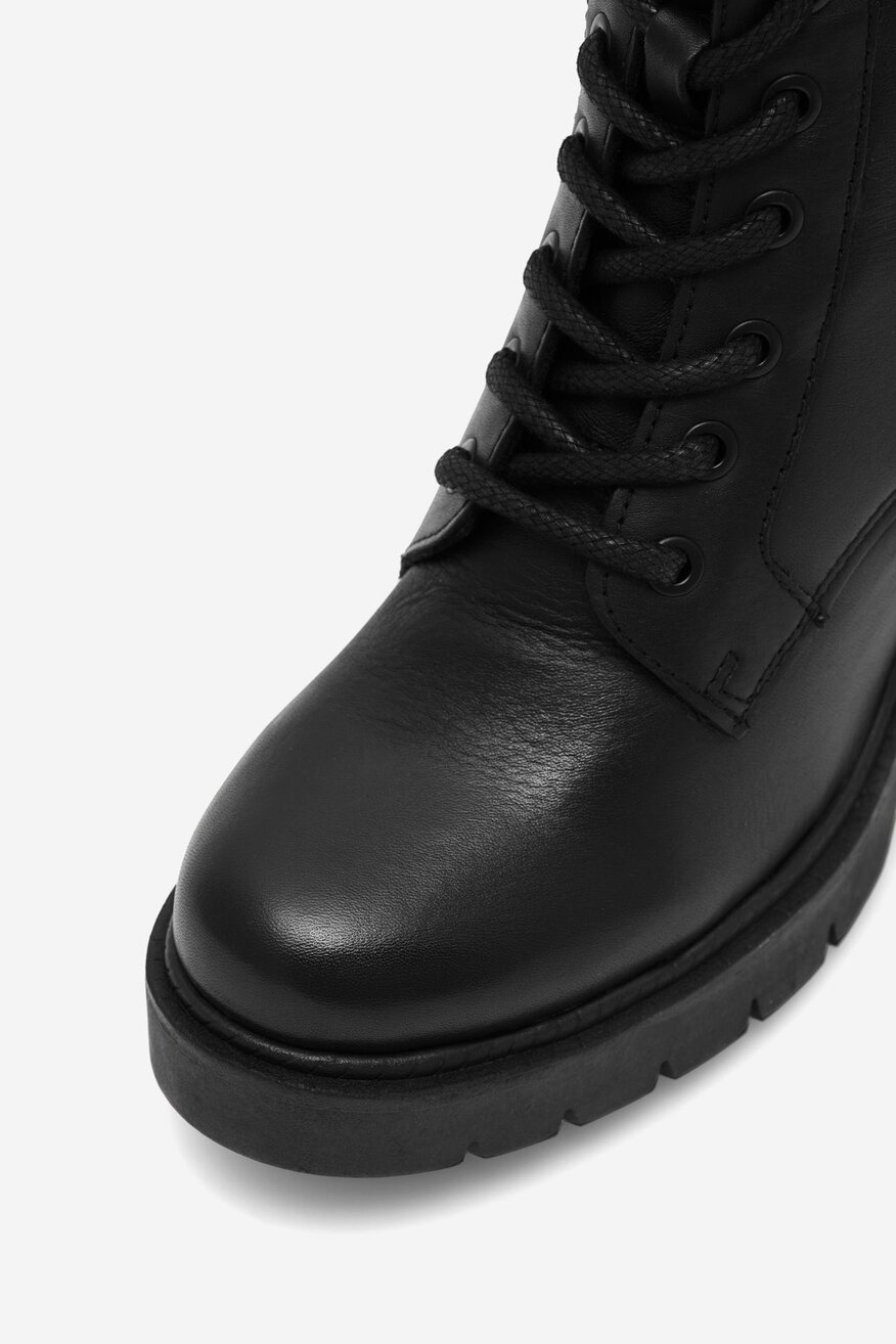 
                Csizma Lasocki FEKETE - 5905588241409