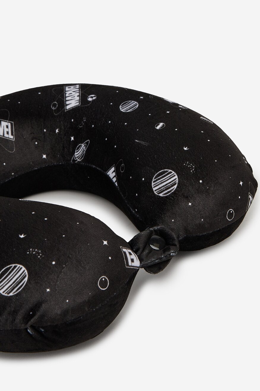 
                Jastuk za putovanja MARVEL CRNA - 5906751046470