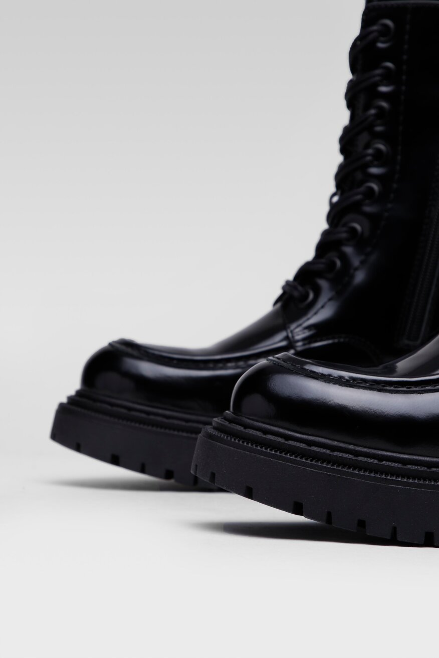 
                Bocanci Badura NEGRU - 5903698953014