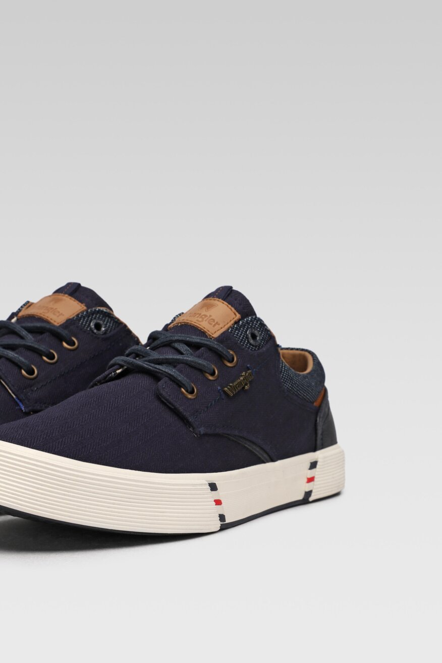 
                Wrangler - Trampki granatowe sznurowane - 5903698389745