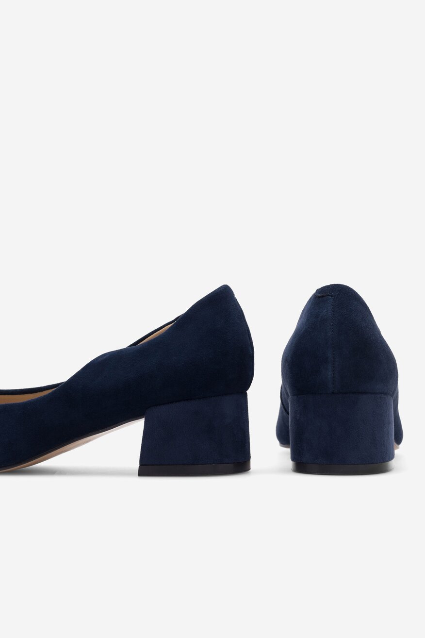 
                Lasocki - Czółenka skórzane na słupku - 5904862952444