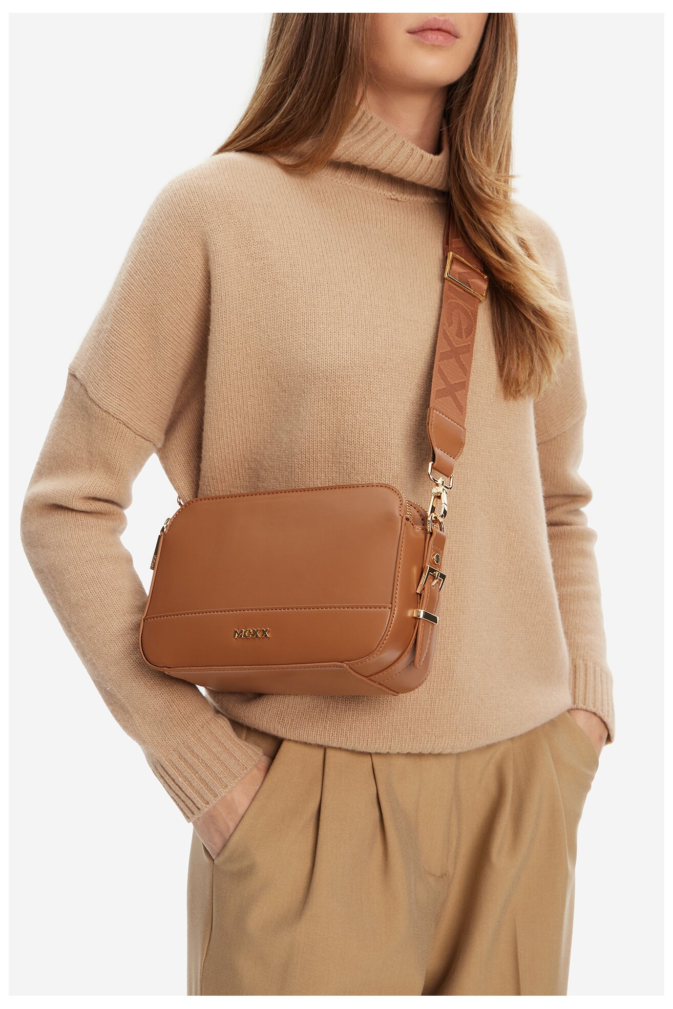 Kézitáska Mexx CEO-MEXX-S-001-08 BARNA