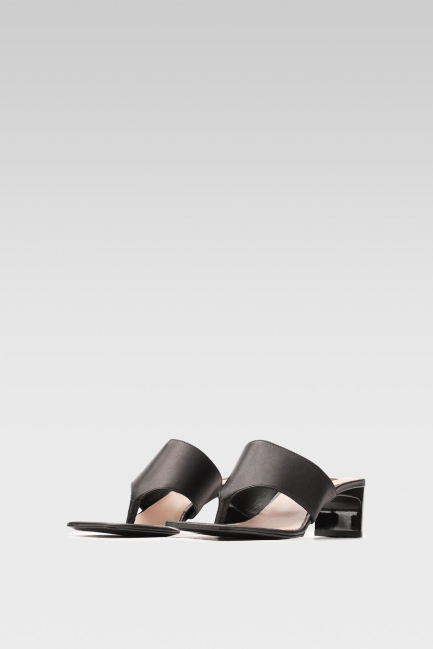 
                Gino Rossi - Skórzane klapki na obcasie - 5903698475073