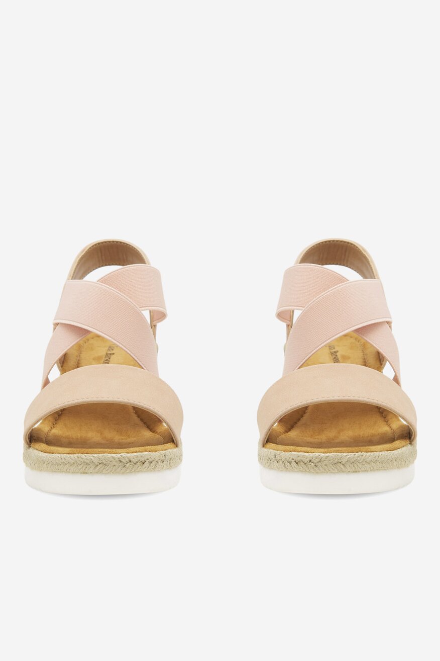 
                Clara Barson - Sandały na koturnie - 5905588590125