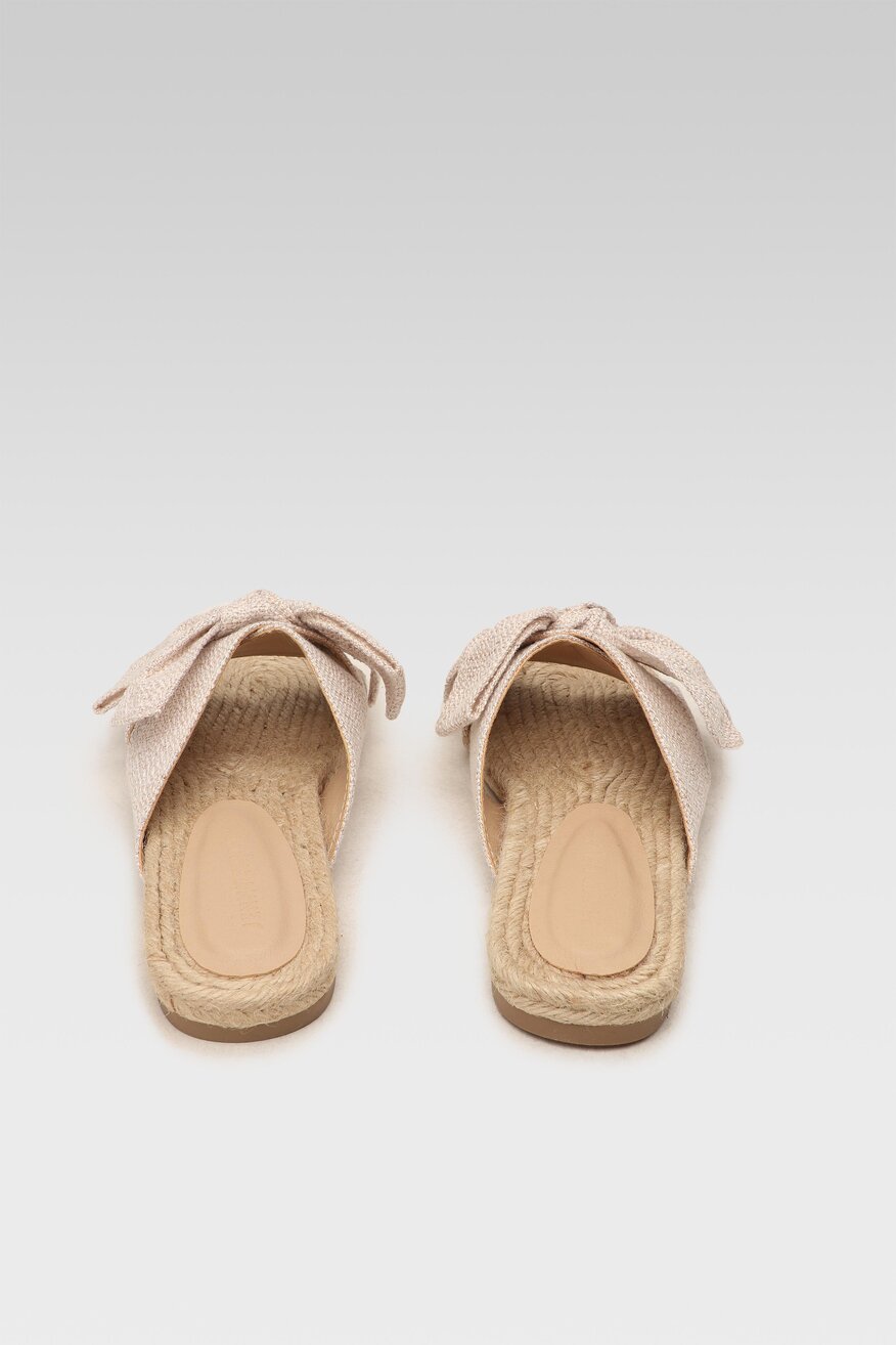 
                Jenny Fairy - Klapki z aplikacją beżowe - 5904248717551