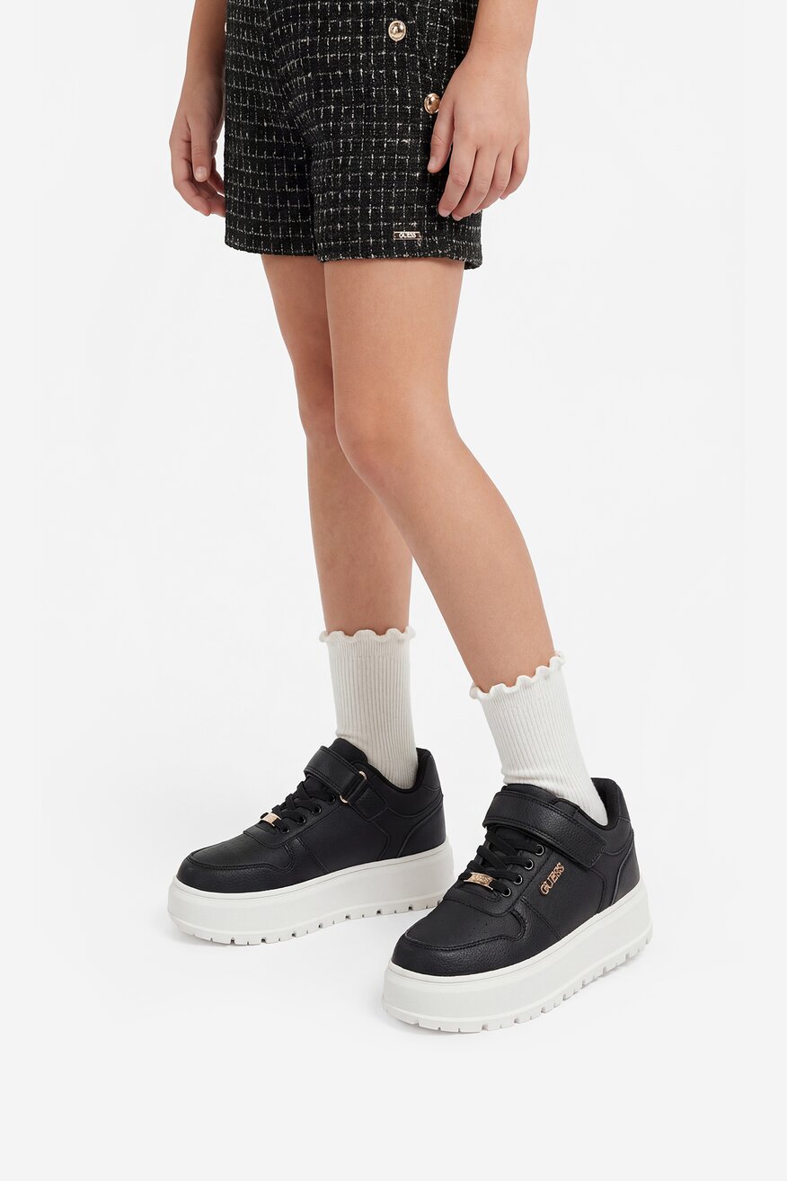 GUESS - Sneakersy na platformie - 5906751757864