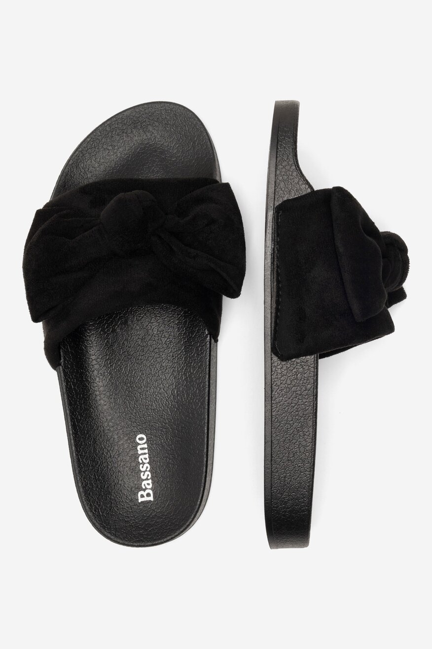 
                Clara Barson - Klapki - 5905588501817