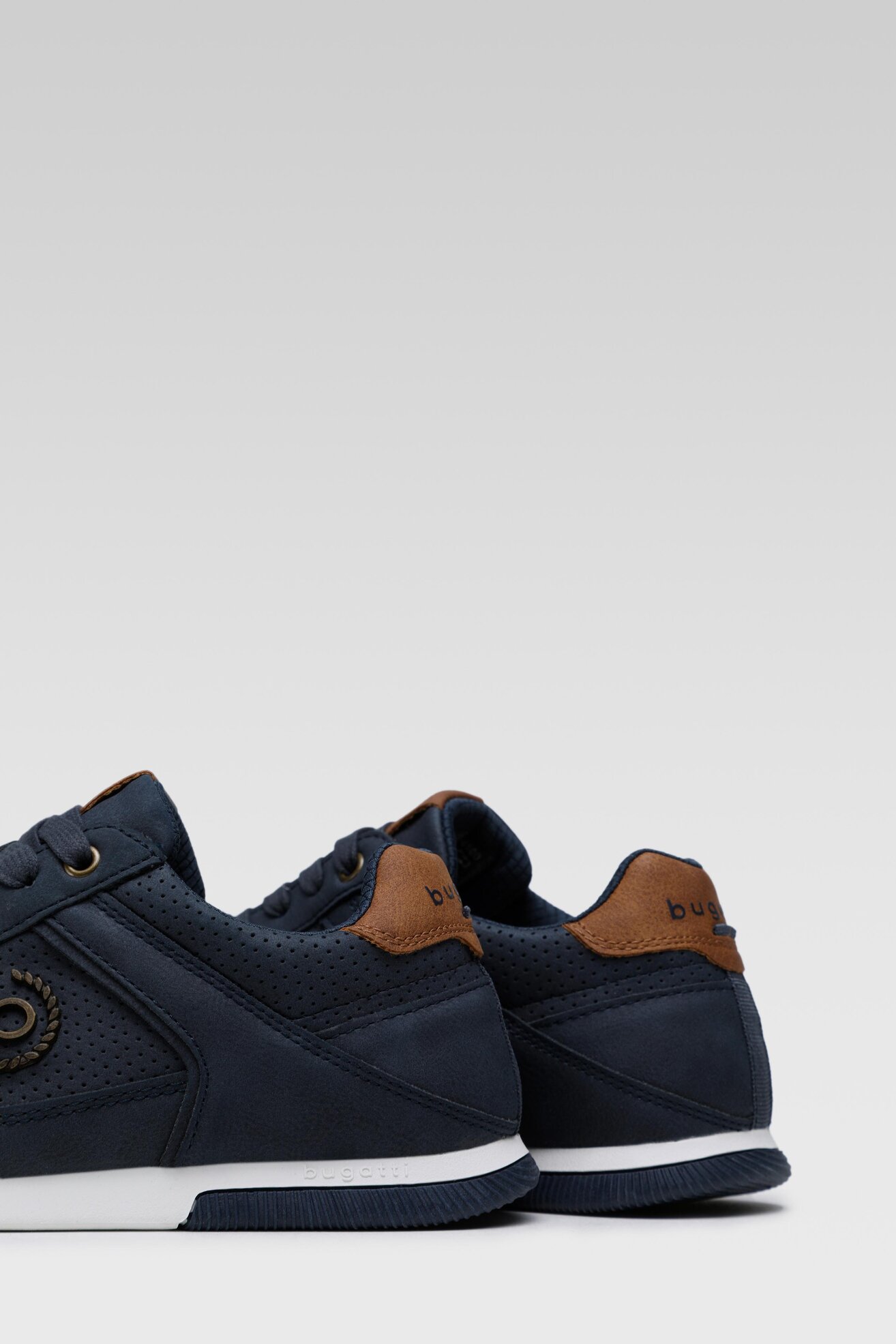 Sneakers Bugatti 321-73201-5000-4100 Granatowy