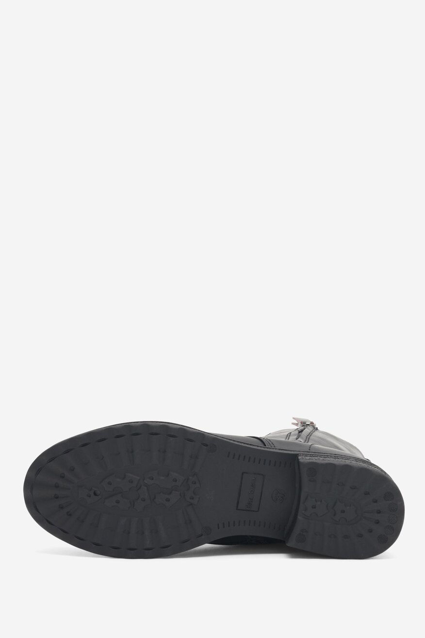 
                Clara Barson - Trzewiki - 5904862987712