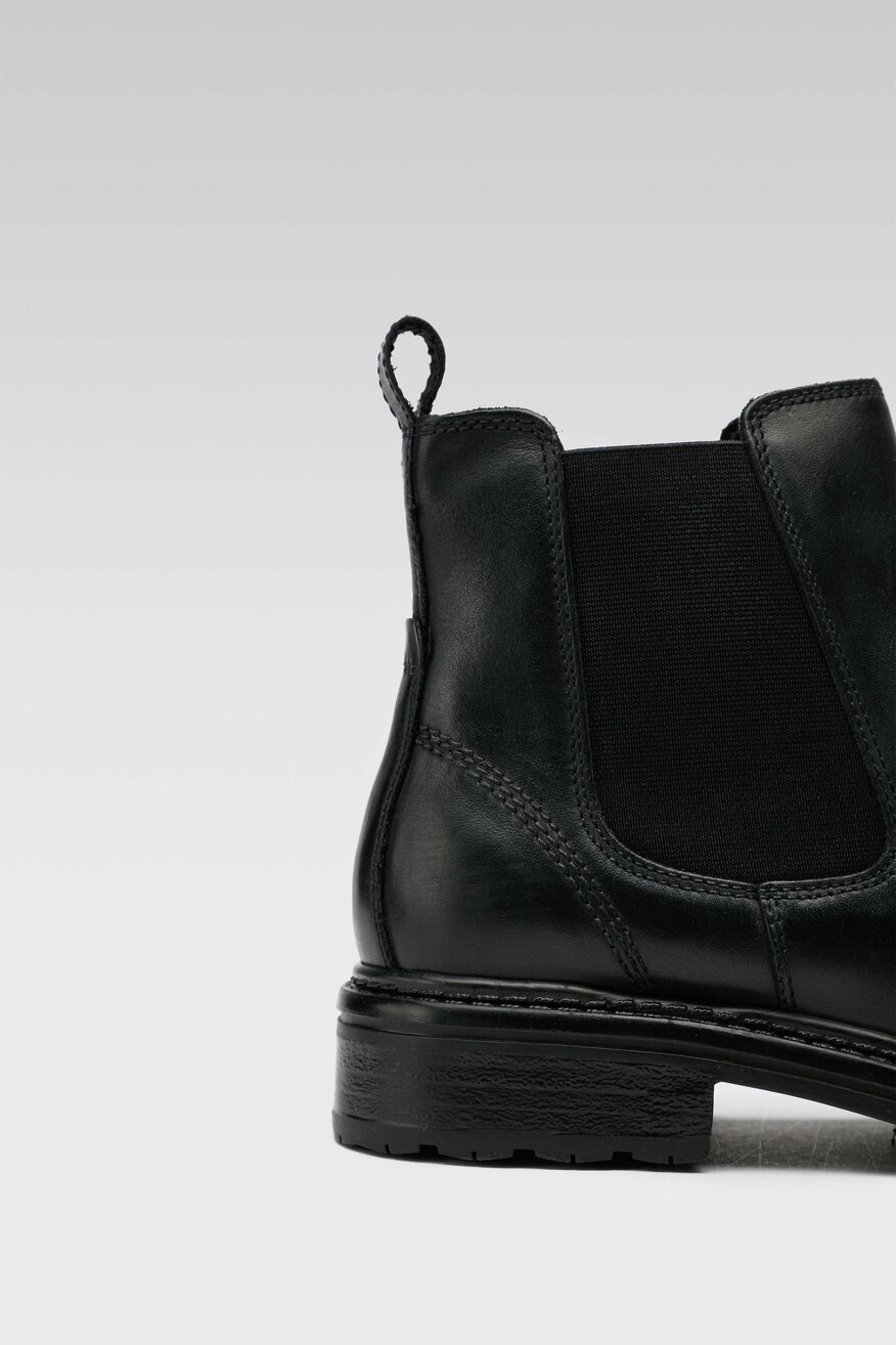 
                Lasocki - Botki skórzane z klinem - 5904862206295