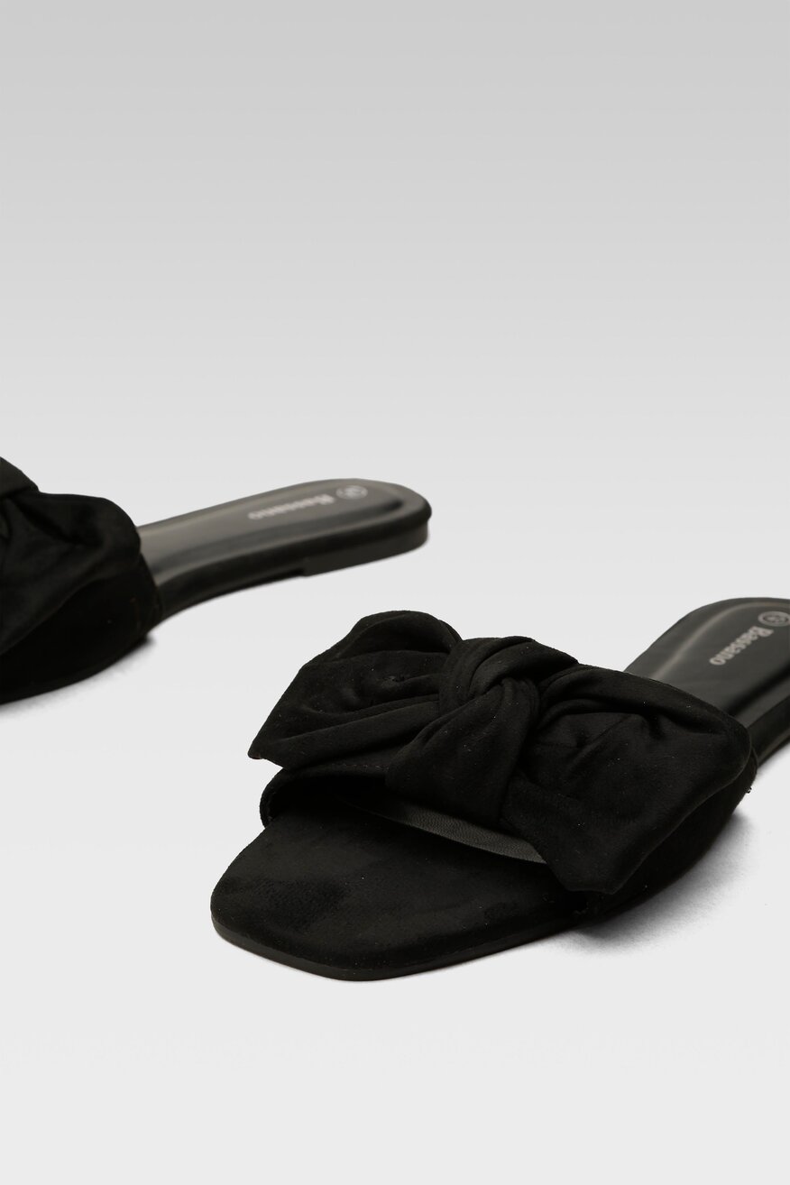 
                Bassano - Klapki z kokardą - 5904248273378