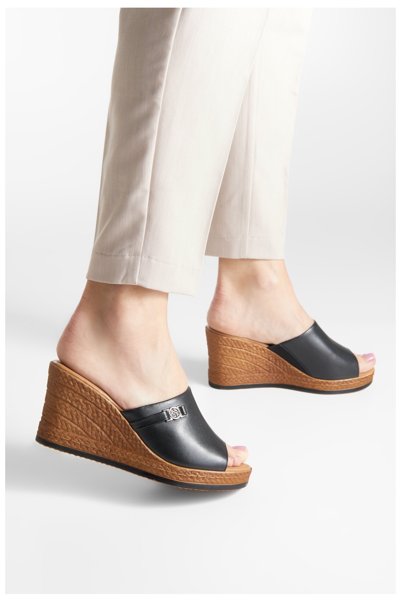 Klapki Lasocki WI23-283-10 Czarny