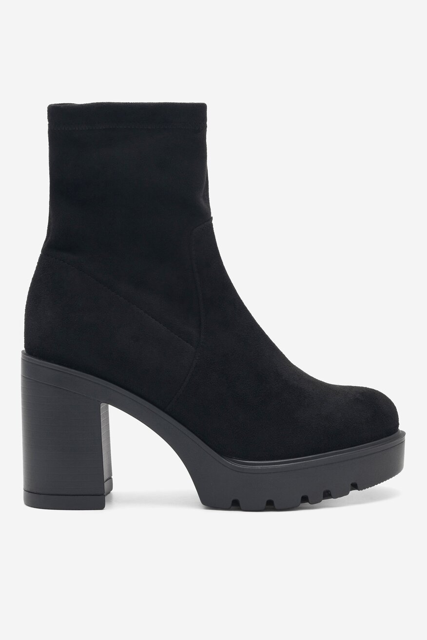 
                DeeZee - Botki na słupku - 5904862994475