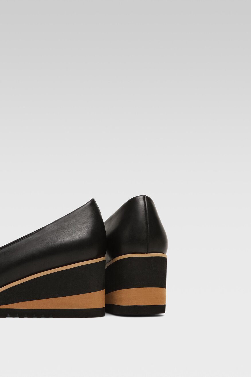 
                Clara Barson - Czółenka na koturnie - 5904862576633