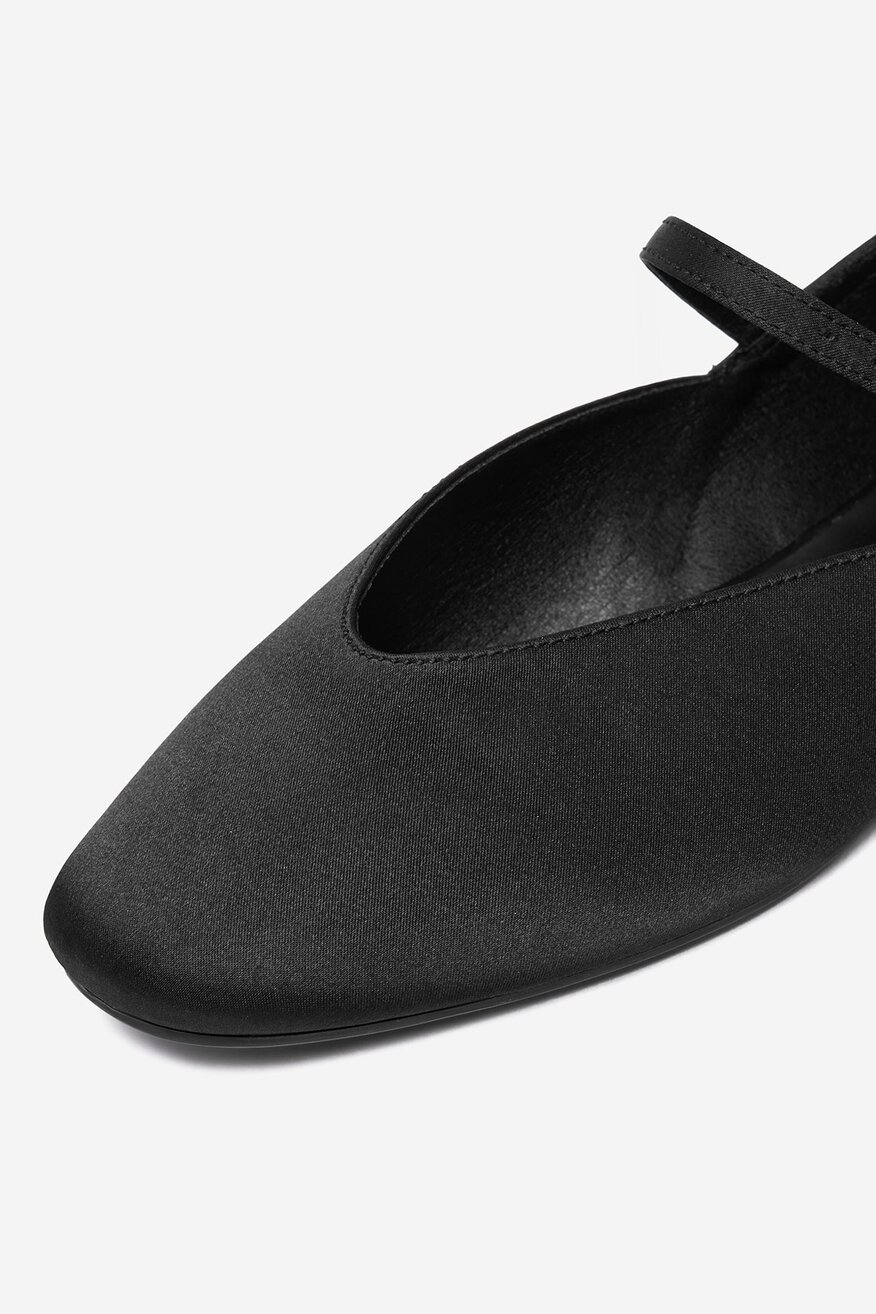 
                Балетки Jenny ЧОРНИЙ - 5906751634073