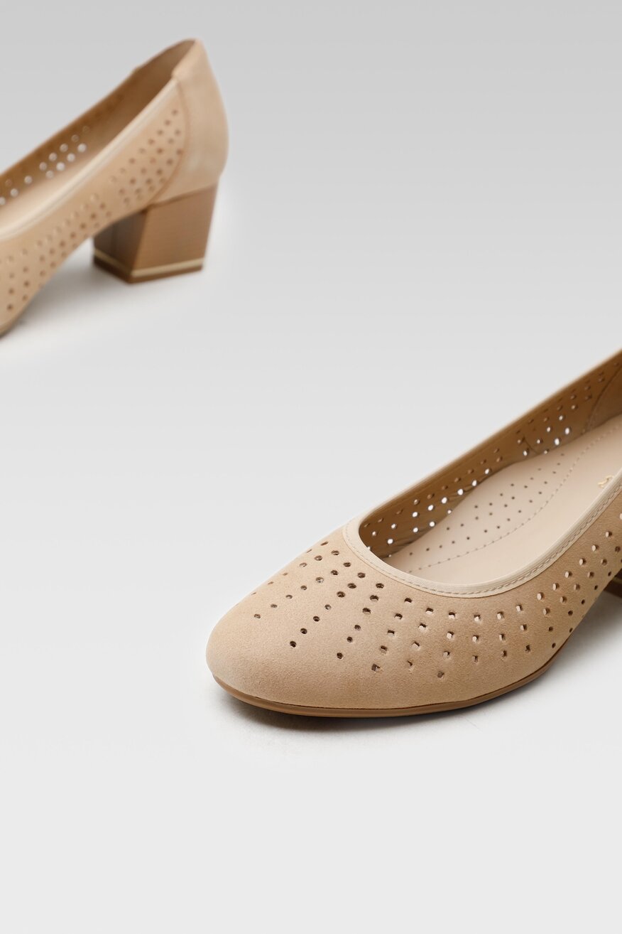 Lasocki - Skórzane czółenka ażurowe - 5904248532352