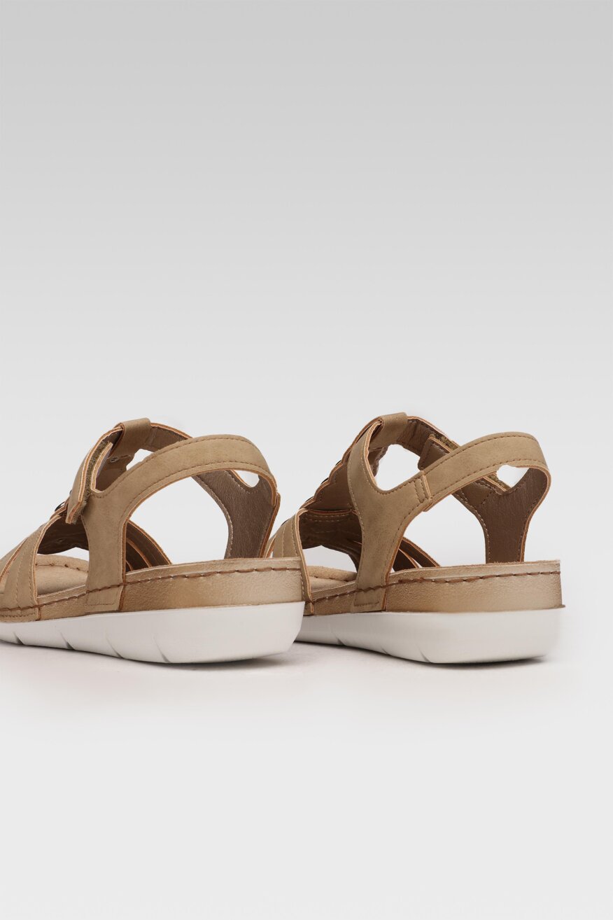 
                Inblu - Sandały z aplikacją beżowe - 5903698500638