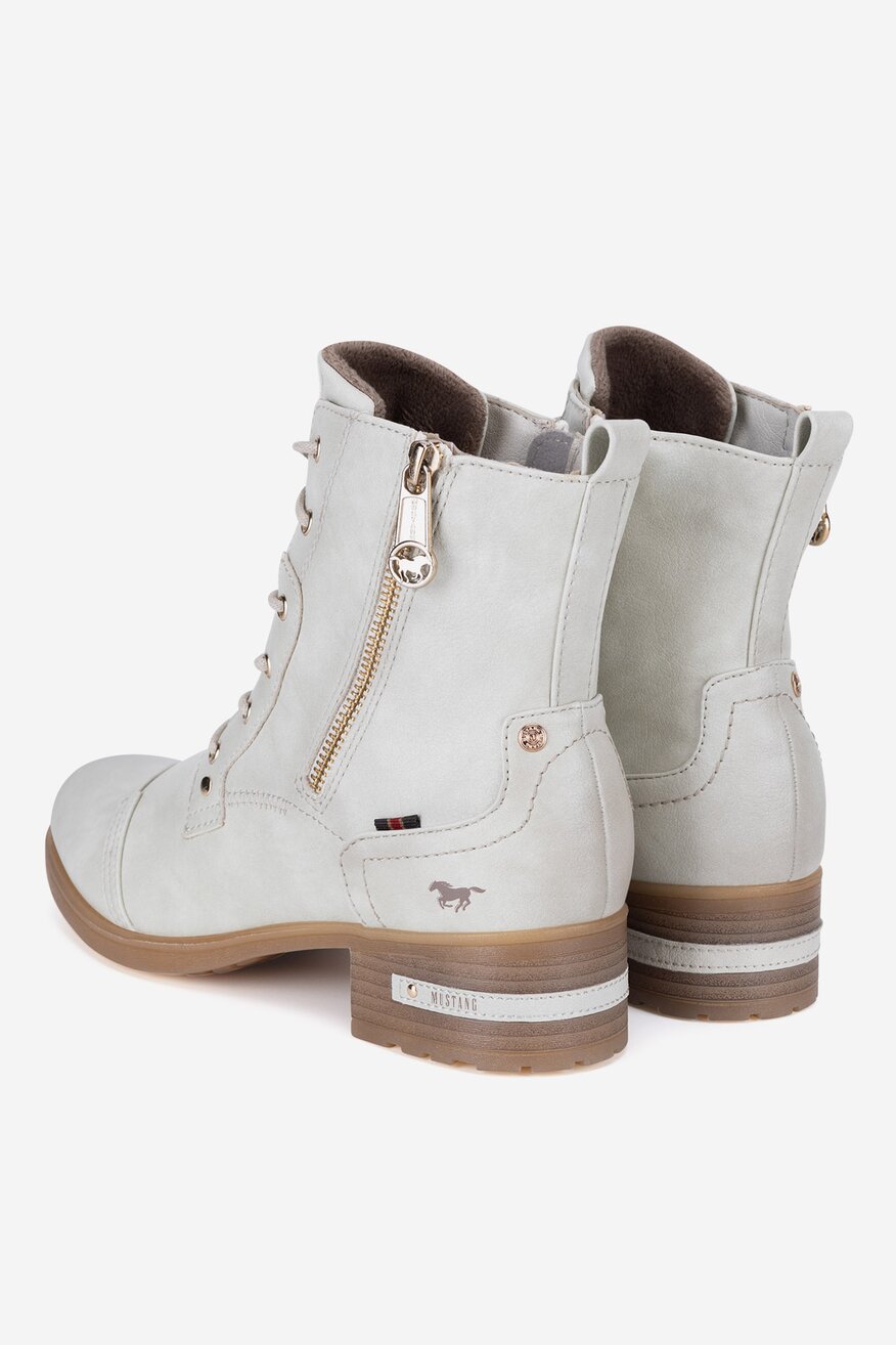 
                Csizma Mustang FEHÉR - 5905588858799