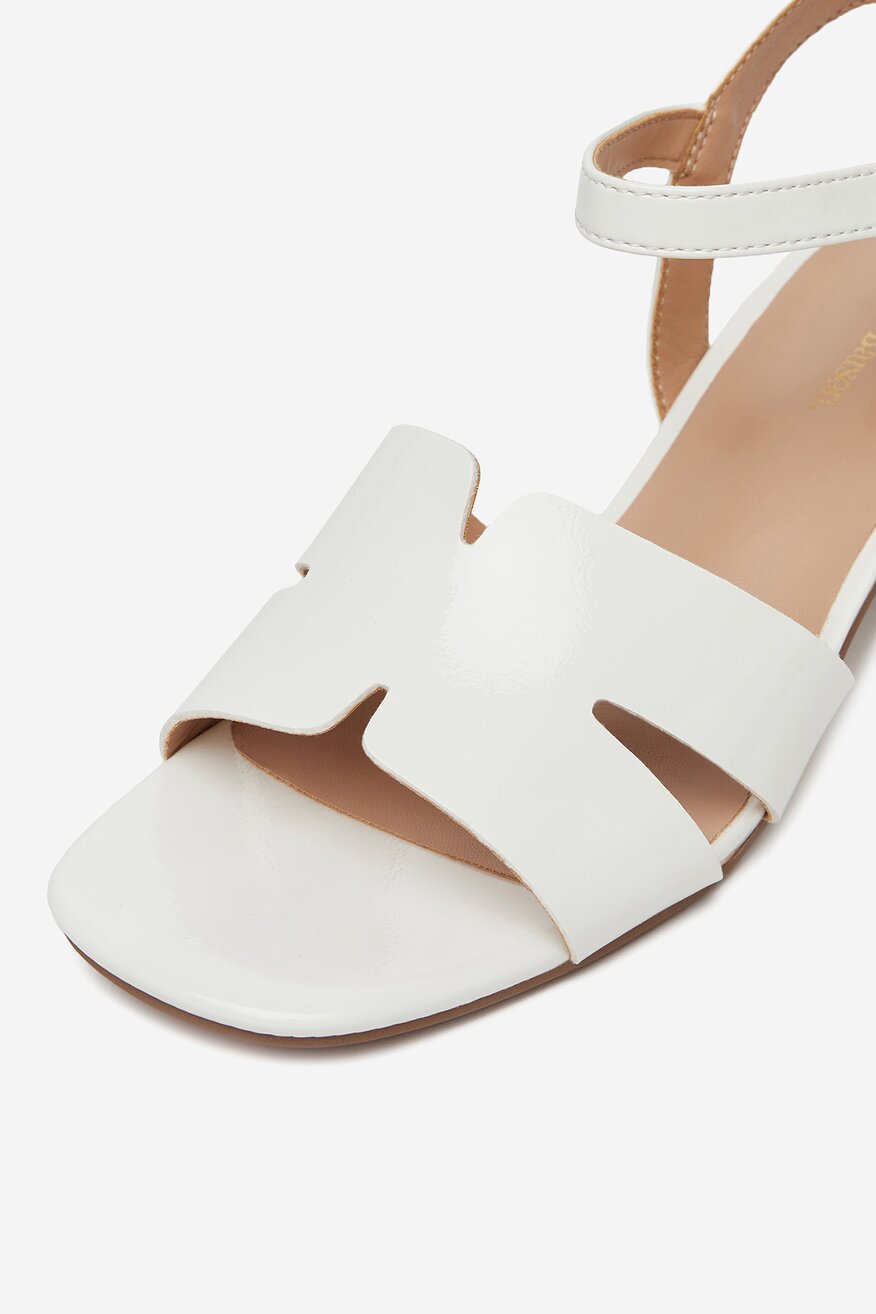Sandály Clara Barson BÍLÁ - 5903698594248