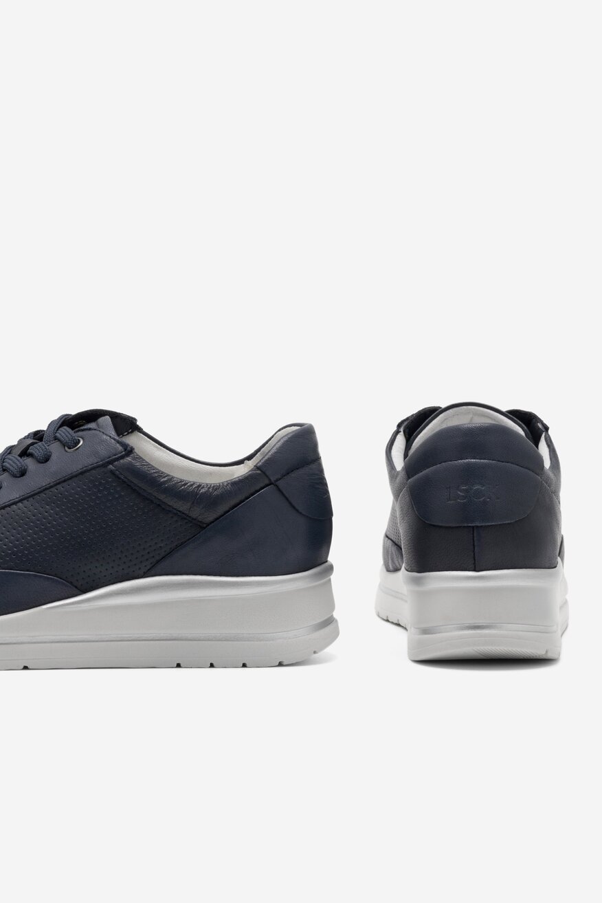Lasocki - Sneakersy skórzane na koturnie - 5904862643366