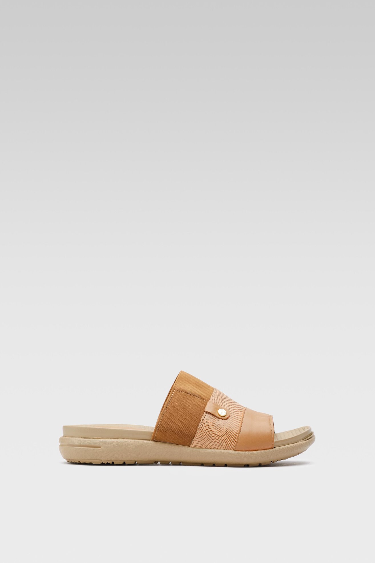 Klapki Go Soft WI16-5702-04 Beżowy